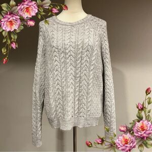 Forever21 u-neck light grey knit long sleeve sweater size large